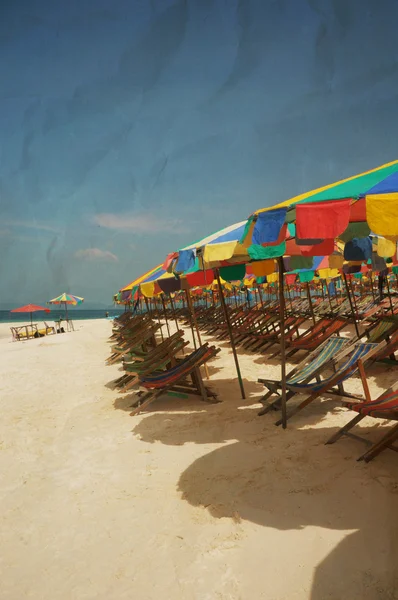 Vintage style beach scene with paper  texture — Stock Photo, Image