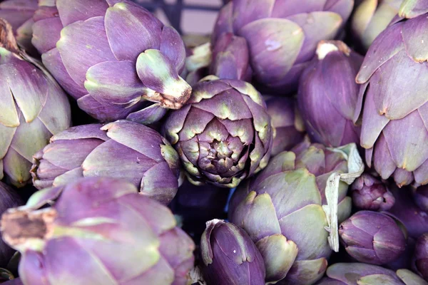 Artichokes (selective focus) — Stock Photo, Image