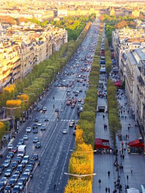 Paris champs elysees üzerinde zafer takı from havadan görünümü