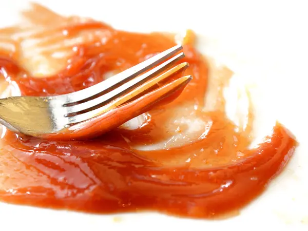 Cerrar la salsa de tomate con tenedor — Foto de Stock