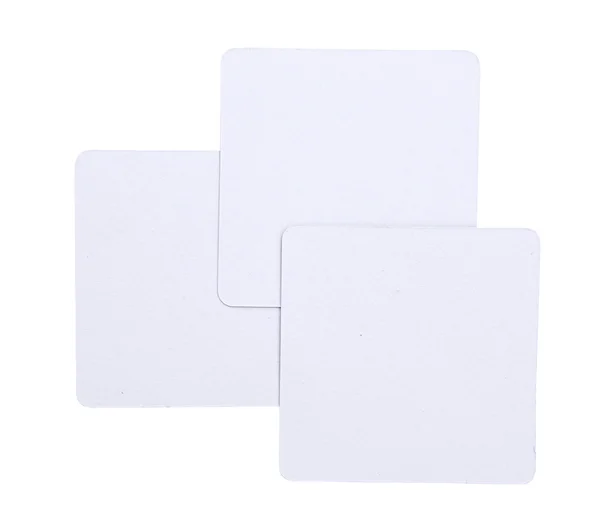 Feuille de papier carrée vierge isolée sur blanc avec chemin de coupe — Photo