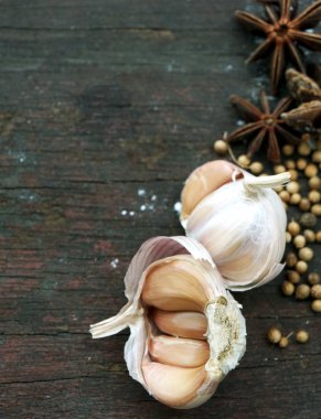 Organik sarımsak ve acı biber