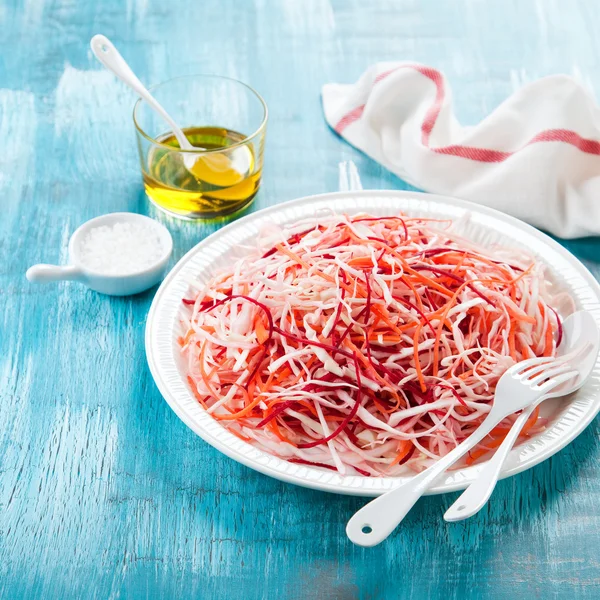 Salad with cabbage, carrots and beets — Stock Photo, Image