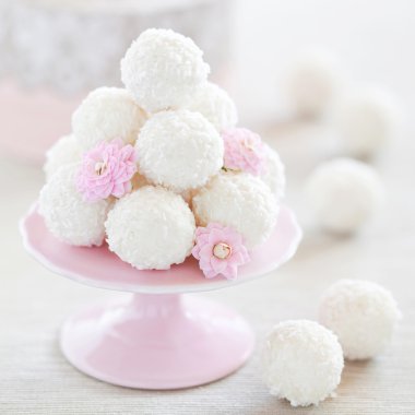 Hindistan cevizi beyaz çikolata truffles