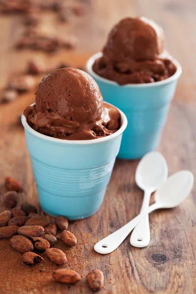 Crème glacée au chocolat maison — Photo