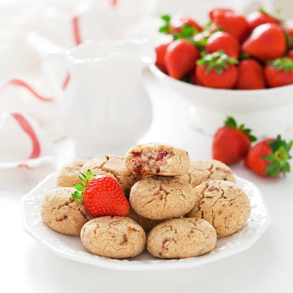 Oat bran, coconut and strawberry cookies — Stock Photo, Image