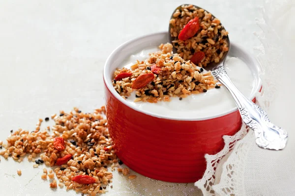 Müsli mit Chiasamen, Leinsamen, Sesam — Stockfoto