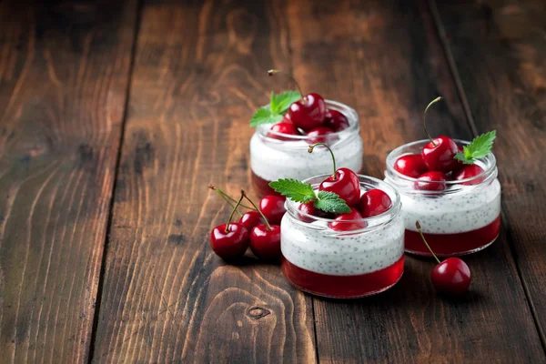 Chia seeds yogurt puddings — Stock Photo, Image