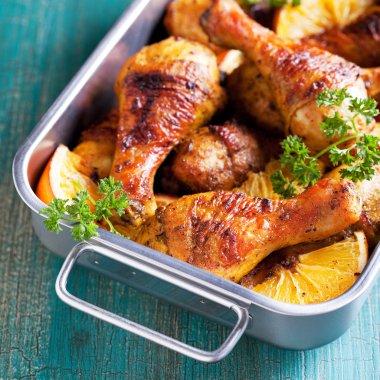 kızarmış tavuk budu