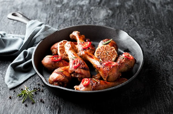 Roasted chicken legs — Stock Photo, Image