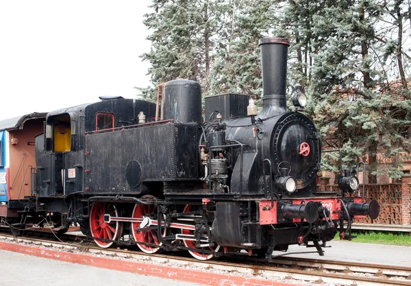 Vecchia locomotiva a vapore vintage nera — Foto Stock