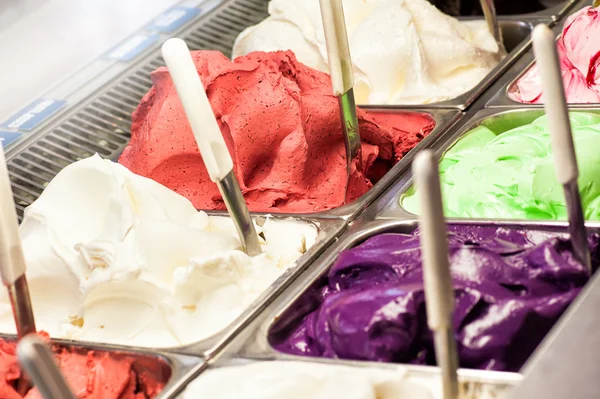 Colorido surtido de helado con sabor — Foto de Stock