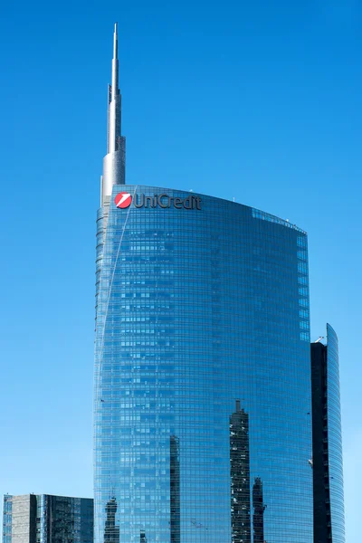 Top half of UniCredit building in Milan, Italy — Stock Photo, Image