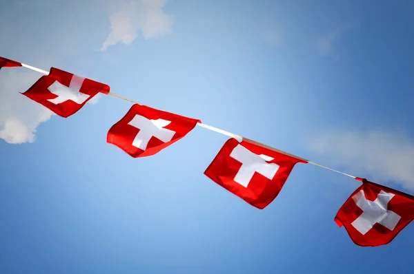 Fila di zigrinatura con bandiera nazionale svizzera — Foto Stock
