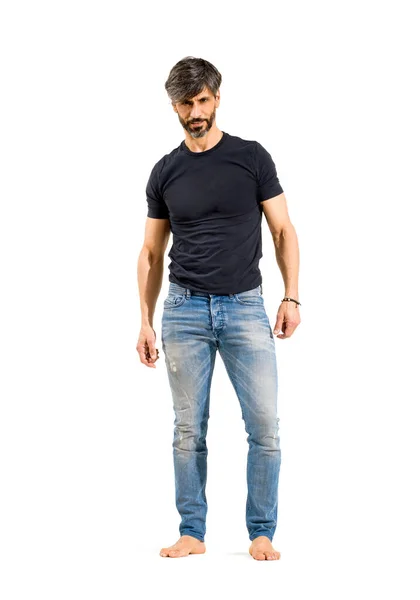 Años Edad Ajuste Moda Hombre Casual Pie Mirando Cámara Jeans —  Fotos de Stock