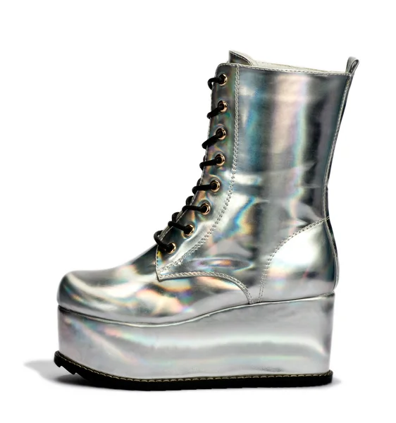 Elegantní stříbrné cizí vysoká HOLEŇOVÁ obuv — Stock fotografie