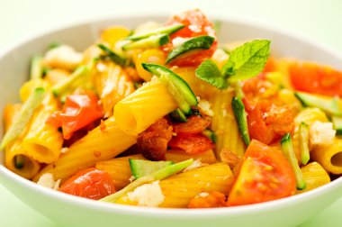 Akdeniz tortiglioni makarna