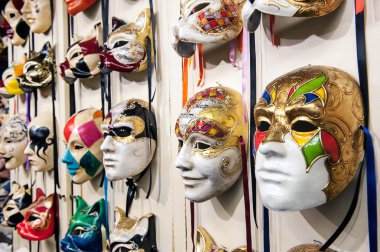 Venedik Maske asılı