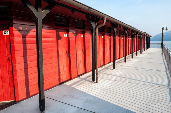 Red changing rooms — Stock Photo, Image