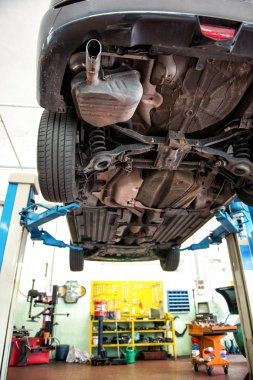 Araba bir vinç veya Asansör