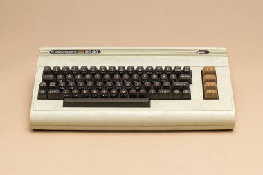 Pavia, Lombardy, İtalya - 27 Aralık 2024: Nintendo Game and Watch el bilgisayarı Marios Çimento Fabrikası, 1983. Game and Watch serisi küresel bir başarıydı. Ctrl Alt Müzesi 'nde gösterildi.