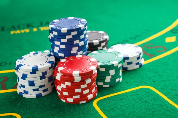 Fichas de pilha para jogo de poker — Fotografia de Stock