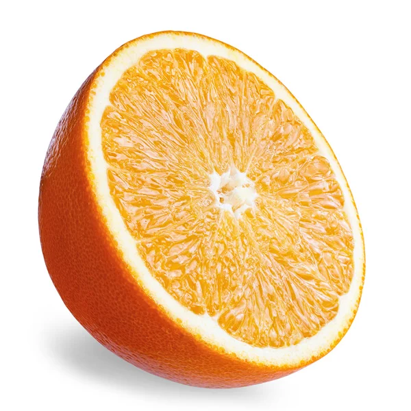 Hälfte der frischen Orange isoliert auf weißem Hintergrund — Stockfoto