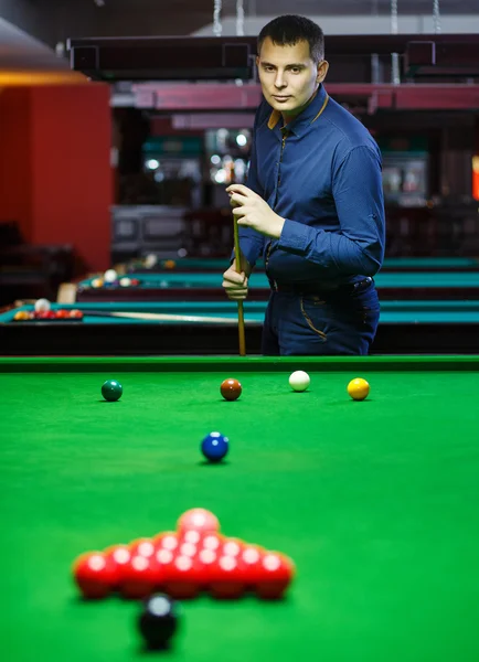 Joueur de ballon et de billard — Photo