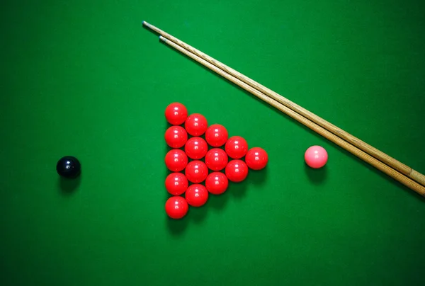 Snooker golyó meg a zöld asztalon — Stock Fotó