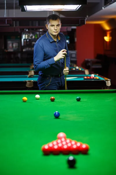 Joueur de ballon et de billard — Photo