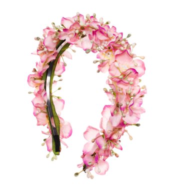 Beyaz üzerine el yapımı çiçekler çelenk.