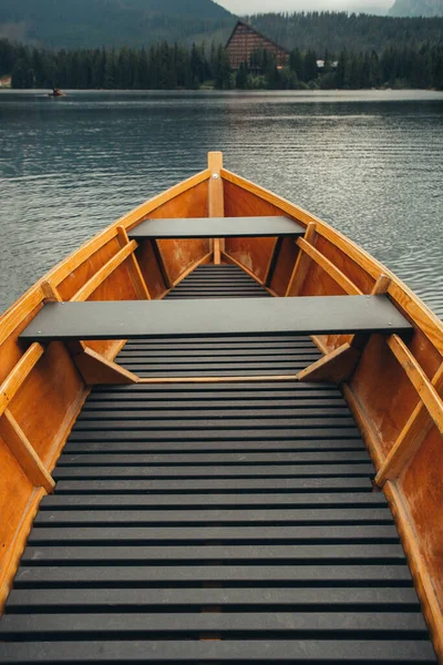 Barca Legno Lago Montagna Strbske Pleso Nel Parco Nazionale Degli — Foto Stock