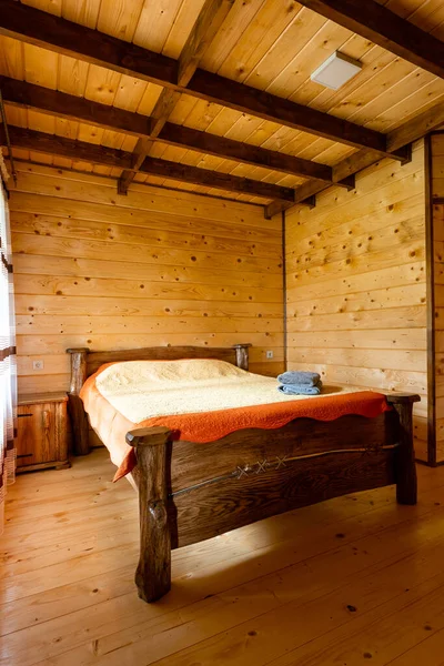 Ruhe Den Bergen Helles Minimalistisches Helles Schlafzimmer Mit Holzmöbeln Und — Stockfoto