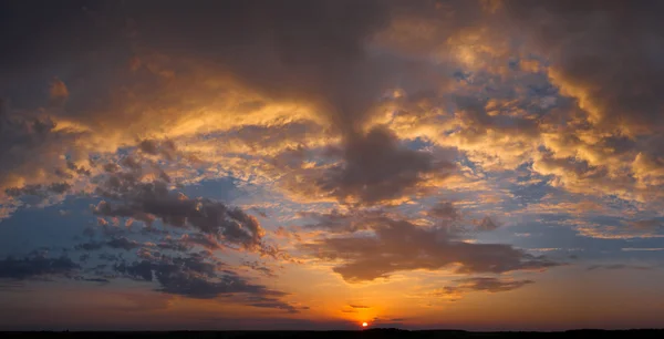 Belo pôr do sol — Fotografia de Stock