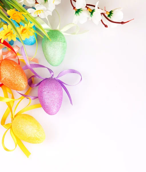 Colored easter eggs with flowers — Stock Photo, Image