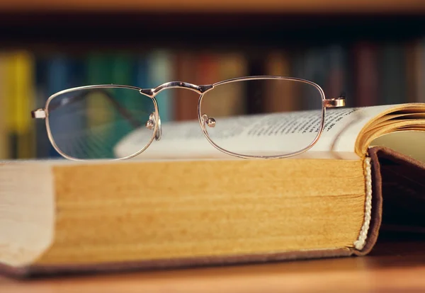 Na biblioteca — Fotografia de Stock