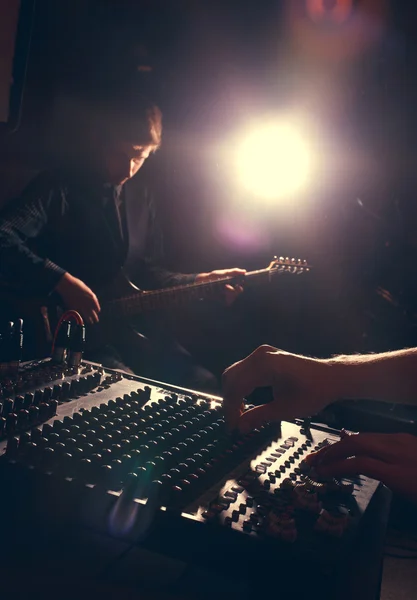 Guitarist recording and playing guitar — Stock Photo, Image