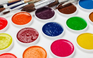 suluboya Boya fırçaları ile