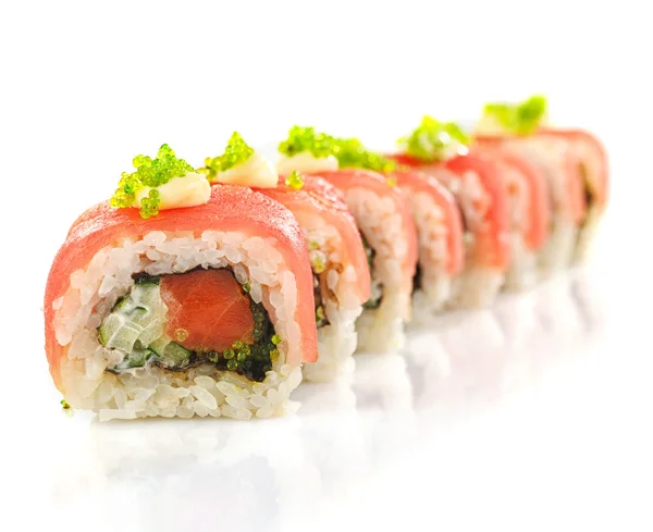 Sushi roll geïsoleerd — Stockfoto