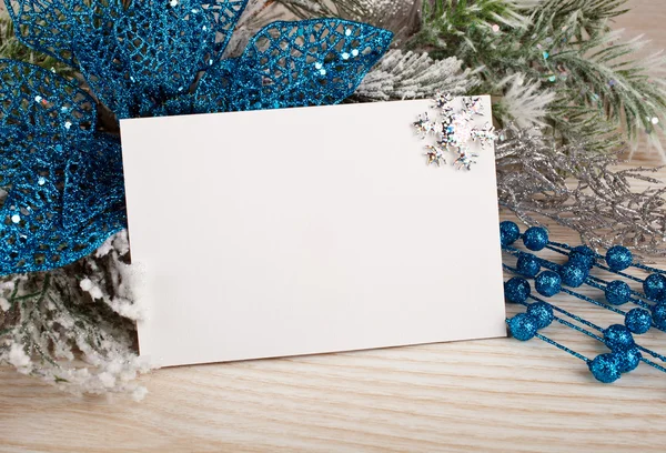 Decoración de Navidad con tarjetas de felicitación — Foto de Stock