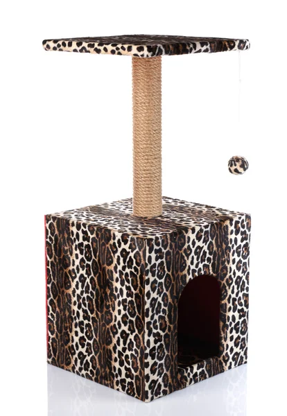 Cat scratching post su uno sfondo bianco — Foto Stock