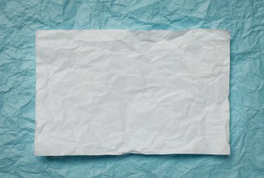 Kağıt kartı camgöbeği arka plan üzerinde