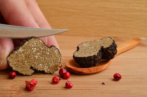 Taglio del tartufo — Foto Stock