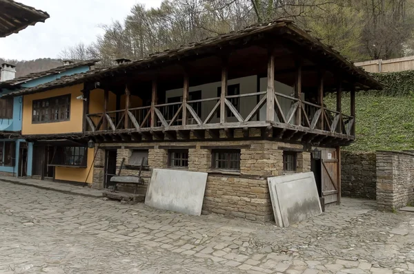 Antiguas casas tradicionales en Éter —  Fotos de Stock