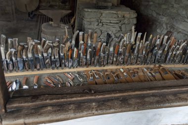 Çakı ile el yapımı kemik haft, EDDR, Gabrovo, Bulgaristan 