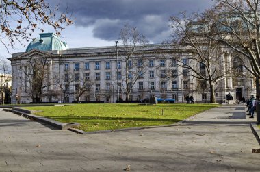 Sofya, Bulgaristan - 29 Aralık 2020: Bulgaristan 'ın Sofya kentindeki St. Kliment Ohridski Üniversitesi manzarası. Ziyaret yerinde.. 