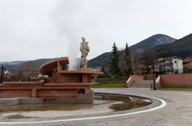 Sıcak termal Bahar, Şofben 103 grad C ile