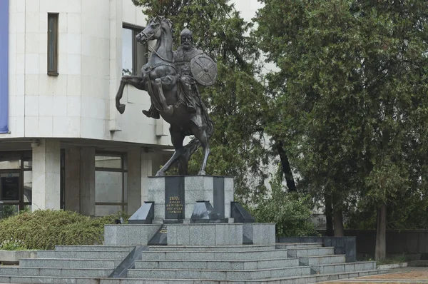 カーン Asparuh 記念碑やイスペリフの定規とドナウの北ブルガリアの創設者 — ストック写真