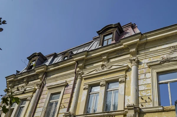 Ancien bâtiment dans la ville de Ruse — Photo