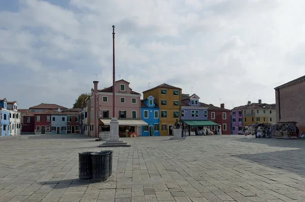 Burano główny plac Baldassare Galuppi (włoski kompozytor) — Zdjęcie stockowe